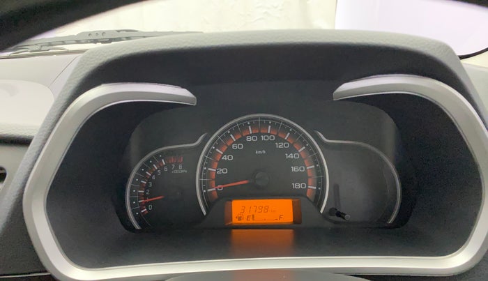 2016 Maruti Alto K10 VXI, Petrol, Manual, 31,735 km, Odometer Image