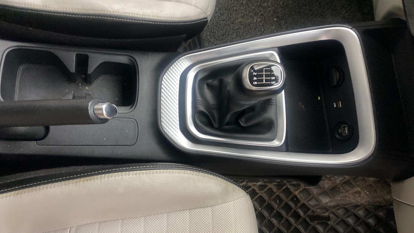 2021 KIA SONET HTX 1.0 IMT, Petrol, Manual, 67,501 km, Gear Lever