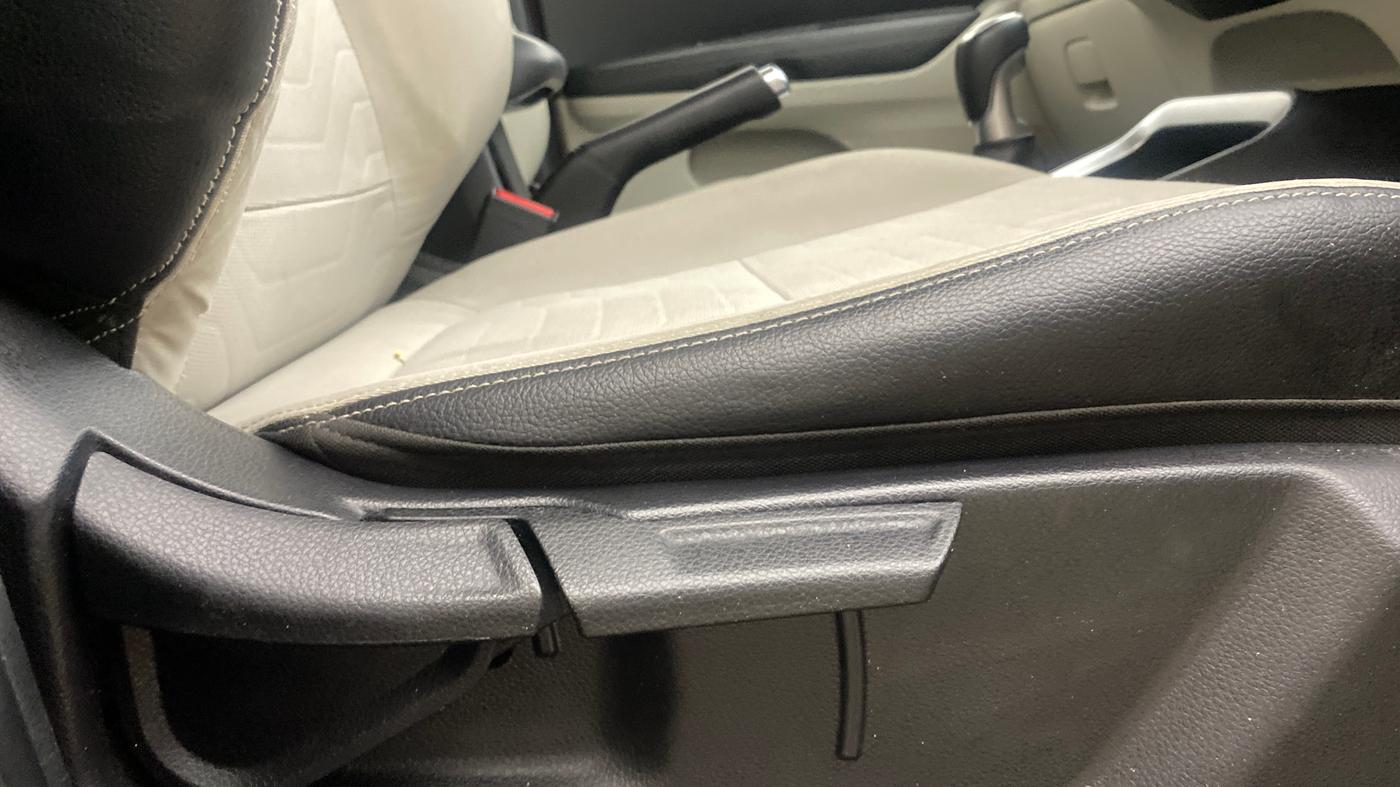 2021 KIA SONET HTX 1.0 IMT, Petrol, Manual, 67,501 km, Driver Side Adjustment Panel