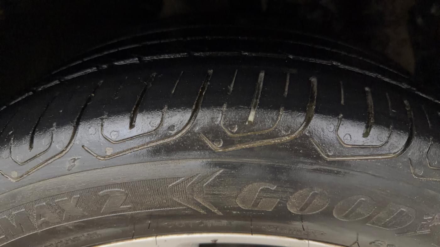 2022 MG ASTOR SMART 1.5 CVT, Petrol, Automatic, 61,062 km, Left Front Tyre Tread