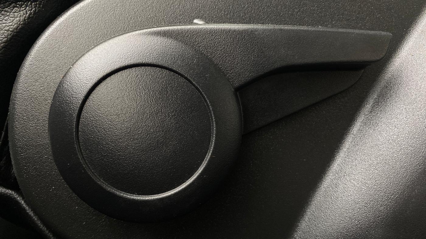 2025 Tata PUNCH Creative Plus, Petrol, Manual, 7,358 km, Driver Side Adjustment Panel