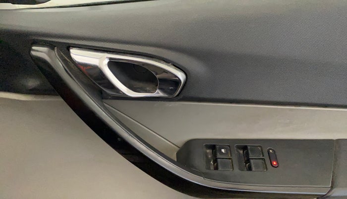 2018 Tata Tiago XZ PETROL, Petrol, Manual, 12,862 km, Driver Side Door Panels Control