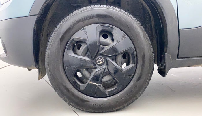 2022 Tata PUNCH ADVENTURE RHYTHM PACK MT, Petrol, Manual, 14,372 km, Left Front Wheel