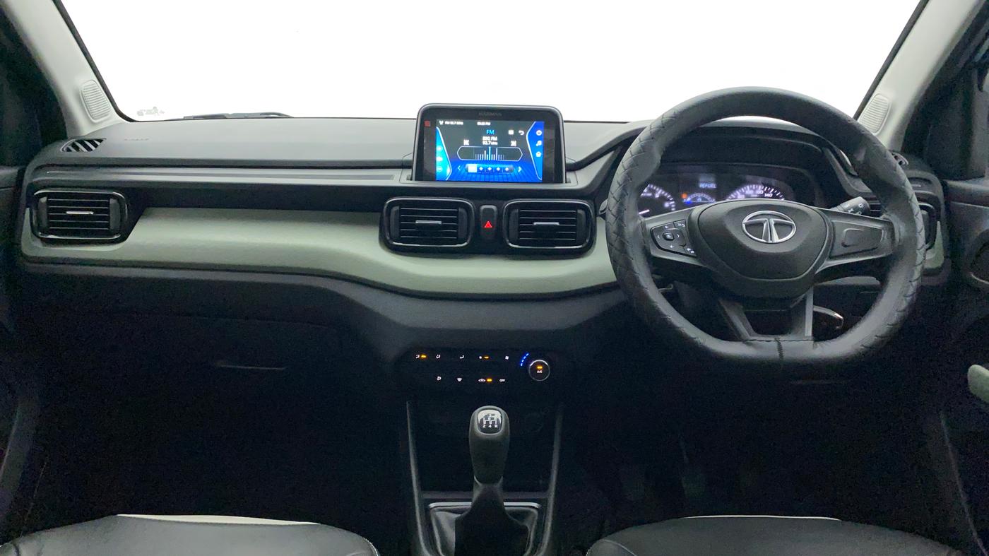 2022 Tata PUNCH ADVENTURE RHYTHM PACK MT, Petrol, Manual, 14,372 km, Dashboard