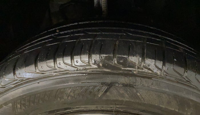 2018 Tata NEXON XZ PLUS PETROL, Petrol, Manual, 1,37,419 km, Right Front Tyre Tread