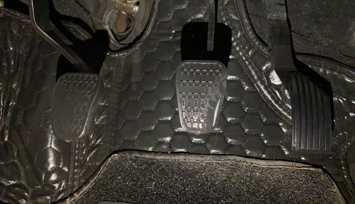 2018 Tata NEXON XZ PLUS PETROL, Petrol, Manual, 1,37,419 km, Pedals