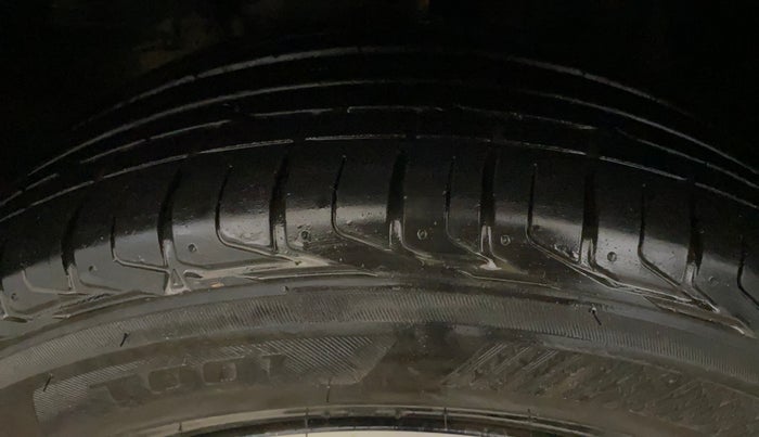 2018 Tata NEXON XZ PLUS PETROL, Petrol, Manual, 1,37,419 km, Left Front Tyre Tread