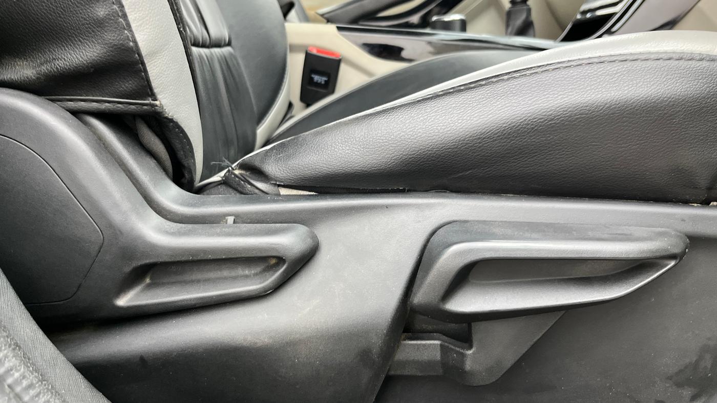 2020 Tata NEXON XZ PLUS PETROL, Petrol, Manual, 39,721 km, Driver Side Adjustment Panel