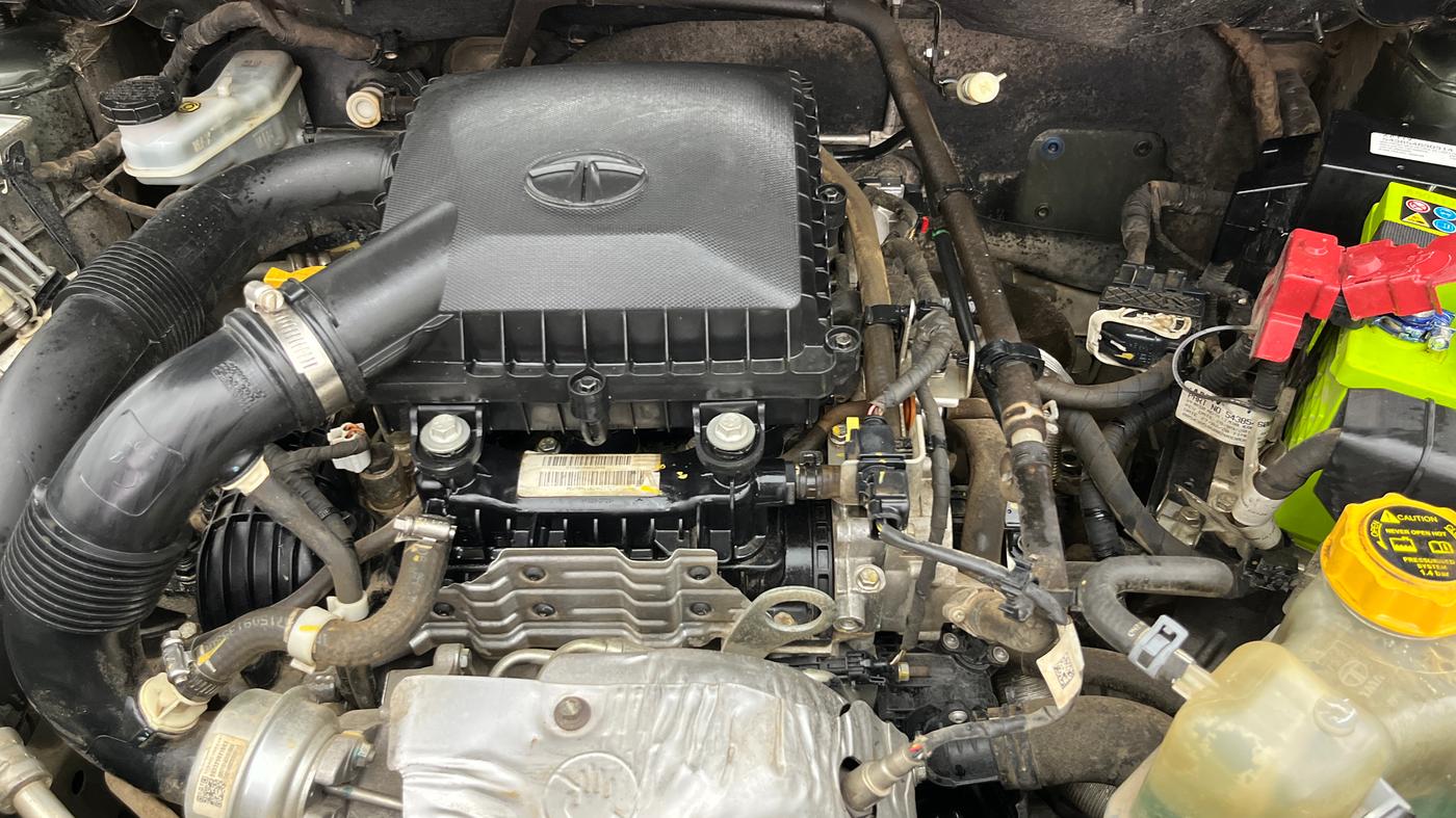 2020 Tata NEXON XZ PLUS PETROL, Petrol, Manual, 39,721 km, Engine View