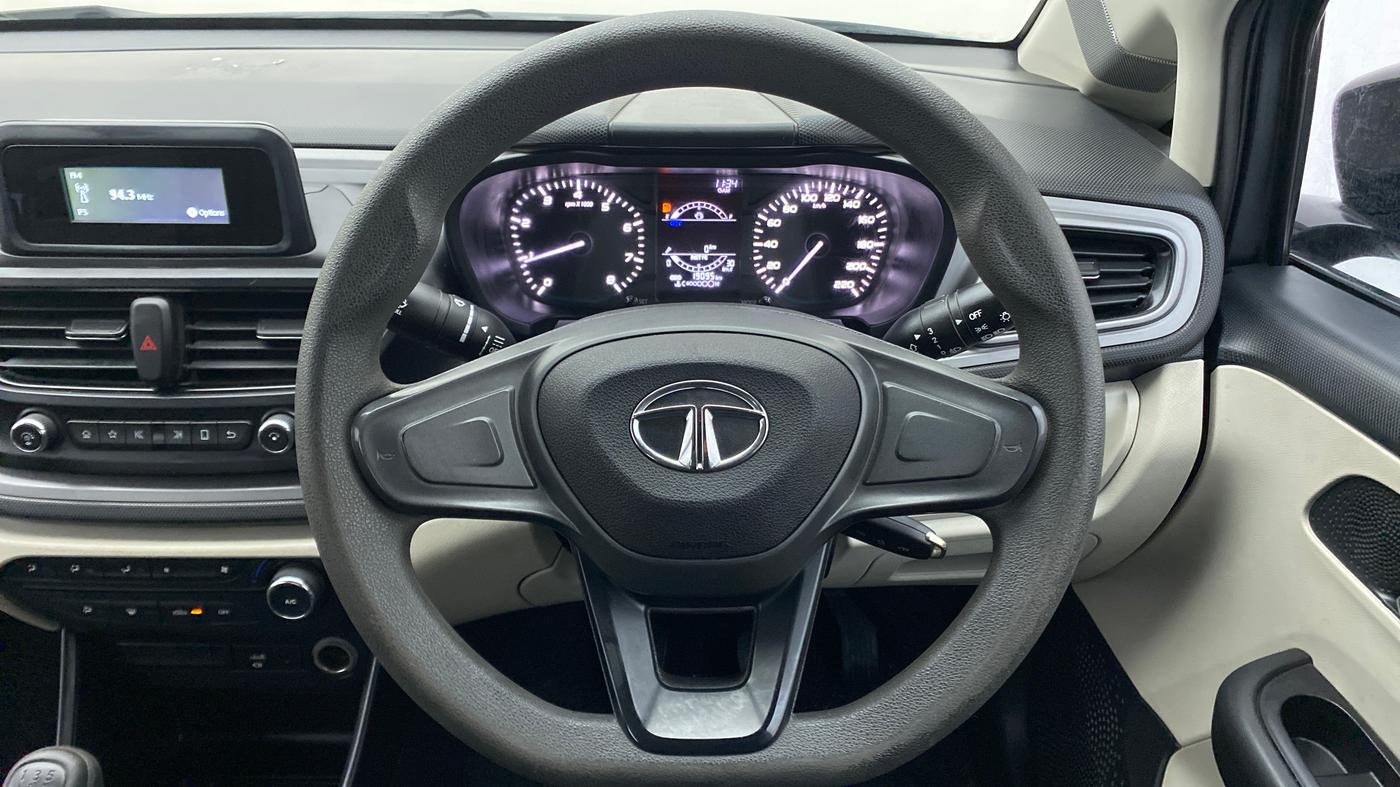 2021 Tata ALTROZ XE+ 1.2 RTN, Petrol, Manual, 19,077 km, Steering Wheel Close Up