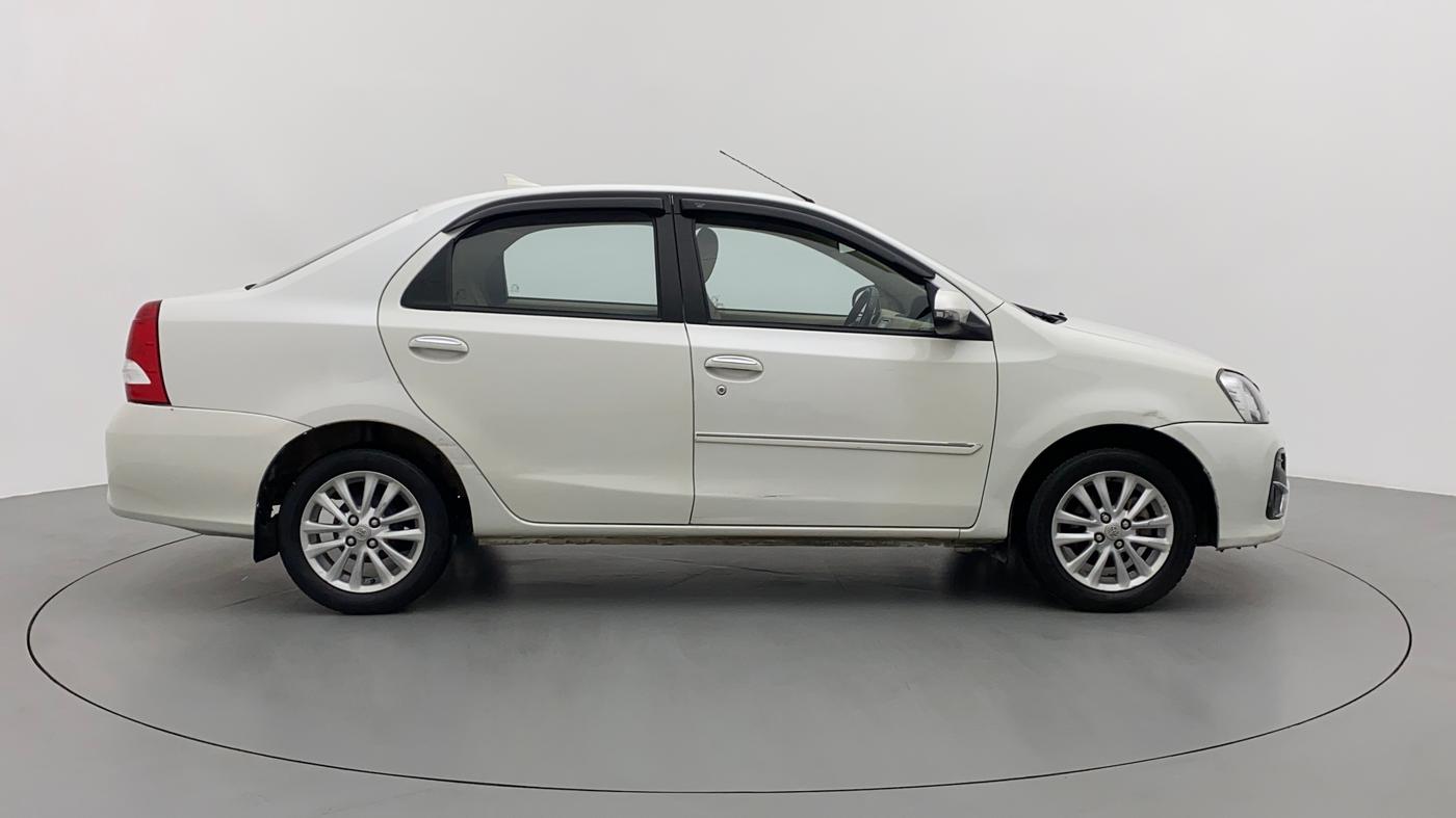 2016 Toyota Etios VX D, Diesel, Manual, 69,750 km, Right Side View