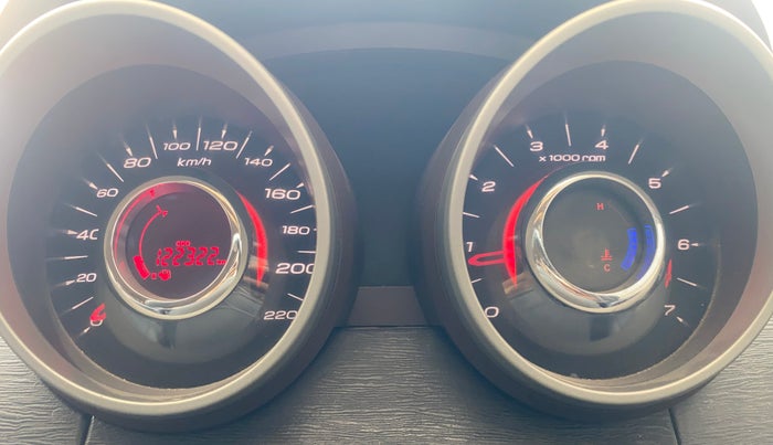 2014 Mahindra XUV500 W8, Diesel, Manual, 1,22,321 km, Odometer Image