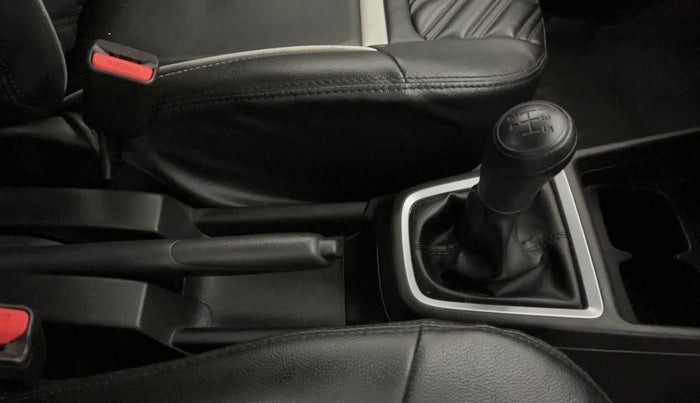 2021 Maruti Swift LXI, Petrol, Manual, 50,655 km, Gear Lever
