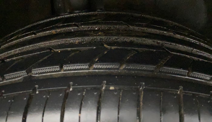 2019 Toyota Glanza G ISG, Petrol, Manual, 65,059 km, Right Rear Tyre Tread