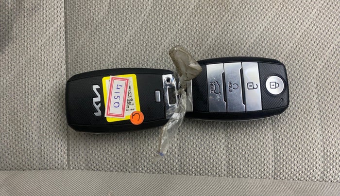 2022 KIA SONET HTX 1.5 AT, Diesel, Automatic, 29,856 km, Key Close Up