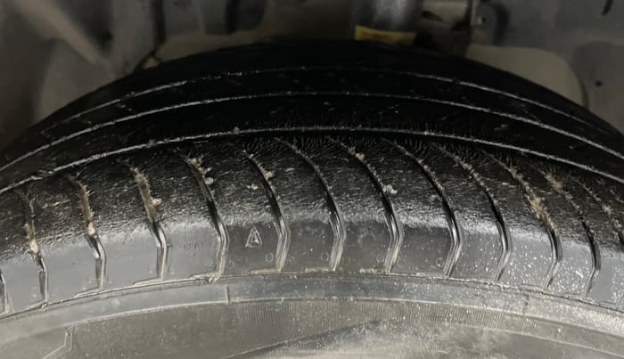 2015 Ford Ecosport TITANIUM 1.5L PETROL, Petrol, Manual, 81,700 km, Left Front Tyre Tread