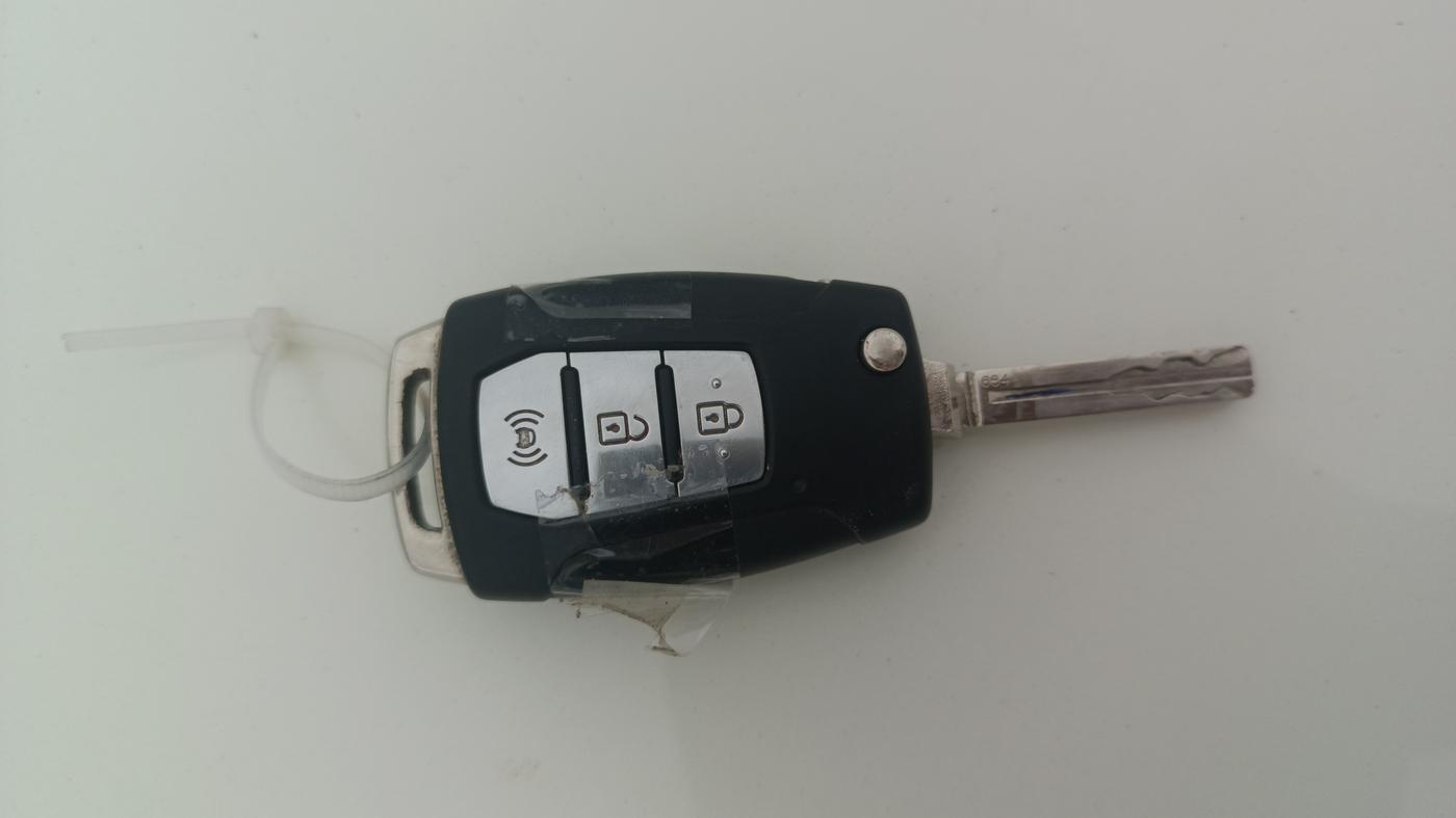 2021 Mahindra XUV300 W6 1.2 PETROL, Petrol, Manual, 51,283 km, Key Close Up