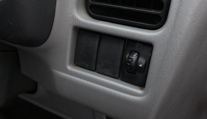 2010 Maruti Alto K10 VXI, Petrol, Manual, 63,129 km, Dashboard - Headlight height adjustment not working