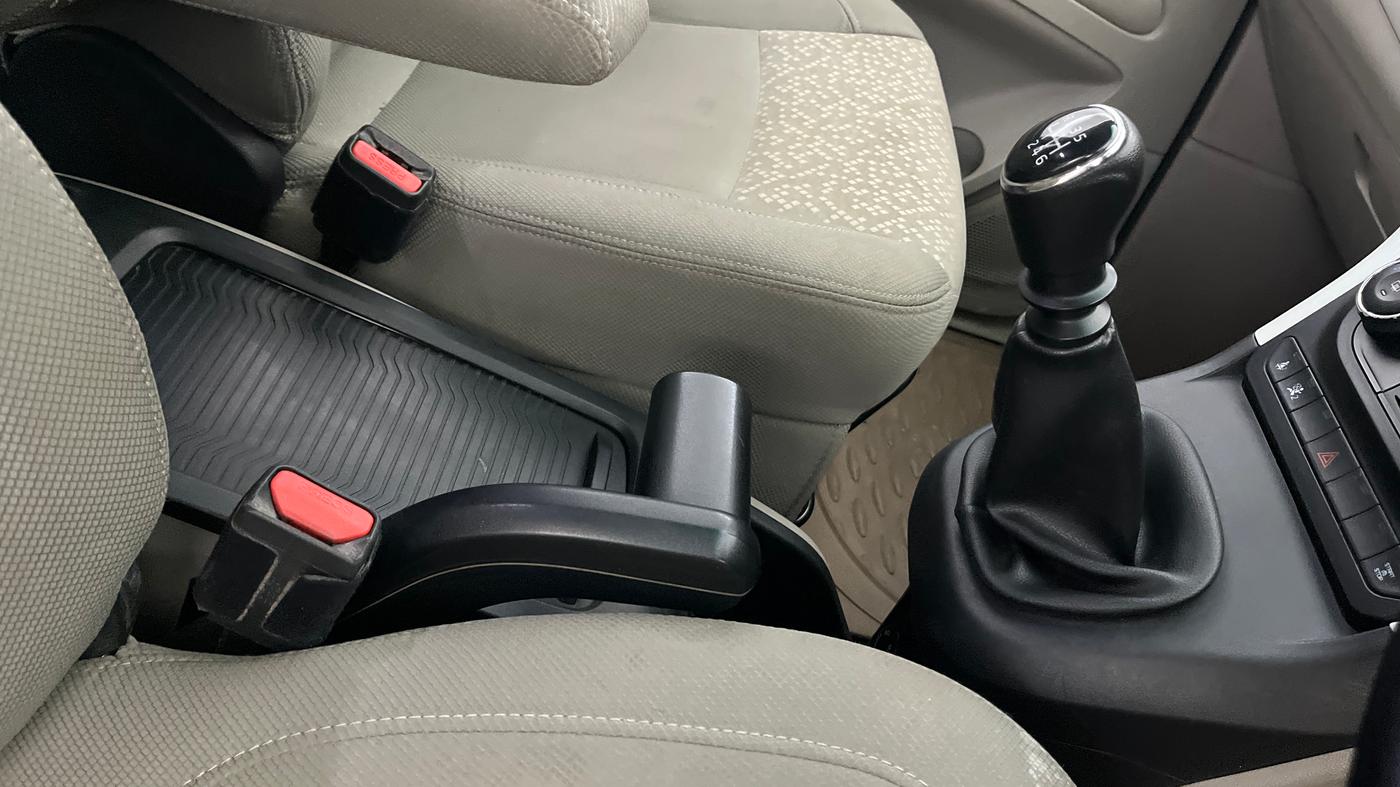 2021 Mahindra MARAZZO M 6 + 7 STR, Diesel, Manual, 79,760 km, Gear Lever