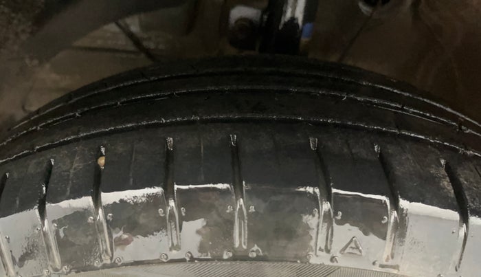 2019 Maruti Swift ZXI PLUS AMT, Petrol, Automatic, 36,577 km, Left Front Tyre Tread