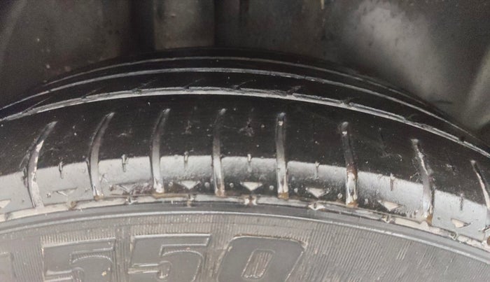 2018 Skoda Rapid STYLE 1.5 TDI, Diesel, Manual, 1,02,729 km, Right Rear Tyre Tread