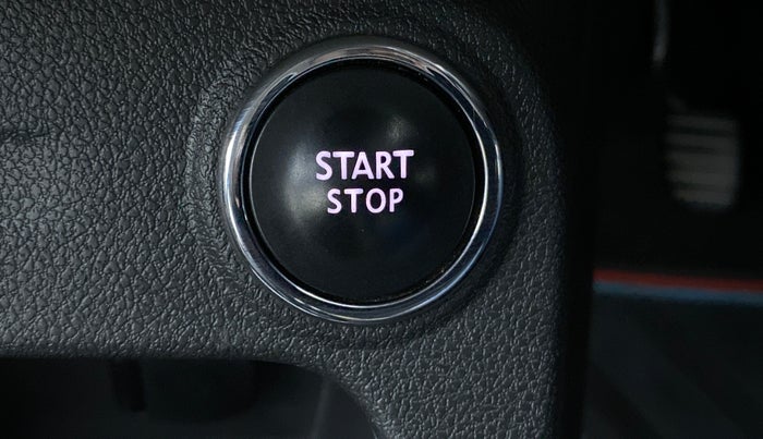 2018 Renault Captur RXT Diesel Dual Tone, Diesel, Manual, 56,810 km, Keyless Start/ Stop Button