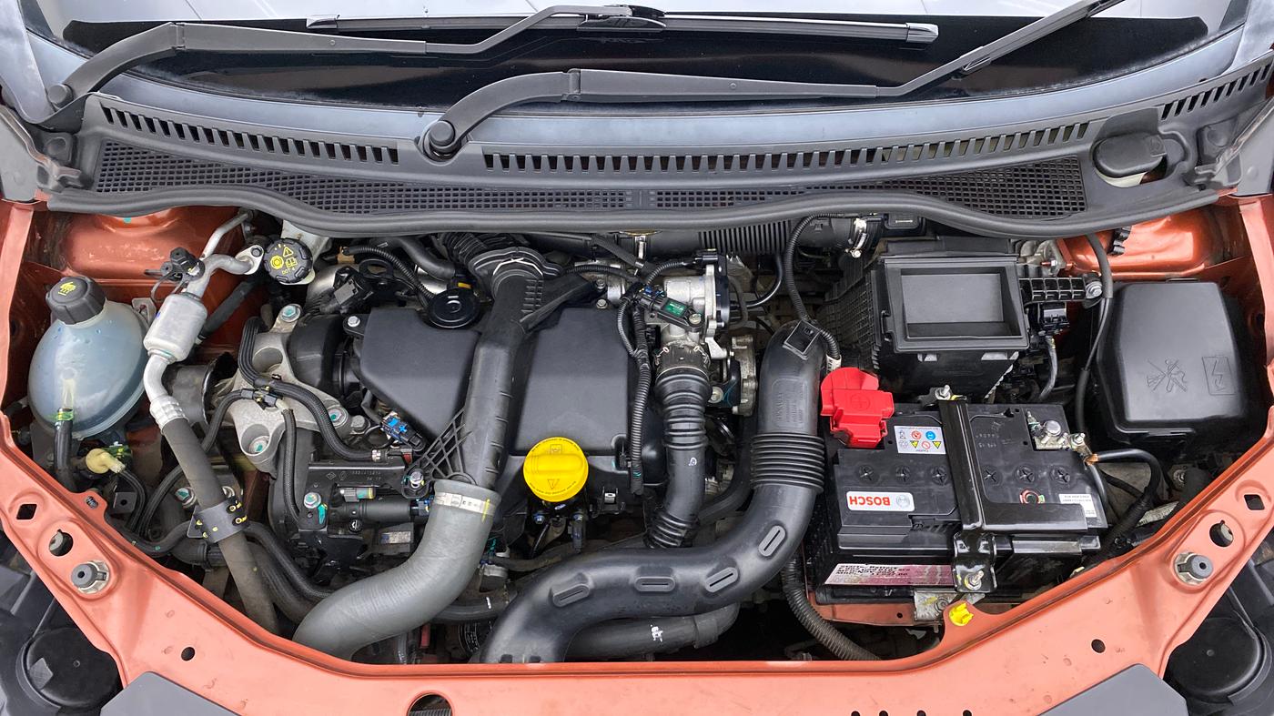 2018 Renault Captur RXT Diesel Dual Tone, Diesel, Manual, 56,810 km, Open Bonet