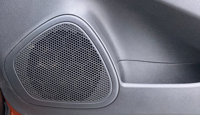 2018 Renault Captur RXT Diesel Dual Tone, Diesel, Manual, 56,810 km, Speaker