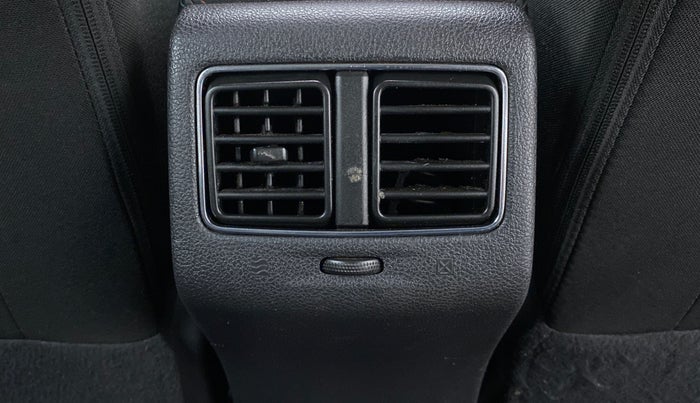 2018 Renault Captur RXT Diesel Dual Tone, Diesel, Manual, 56,810 km, Rear AC Vents