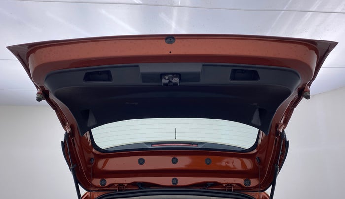 2018 Renault Captur RXT Diesel Dual Tone, Diesel, Manual, 56,810 km, Boot Door Open