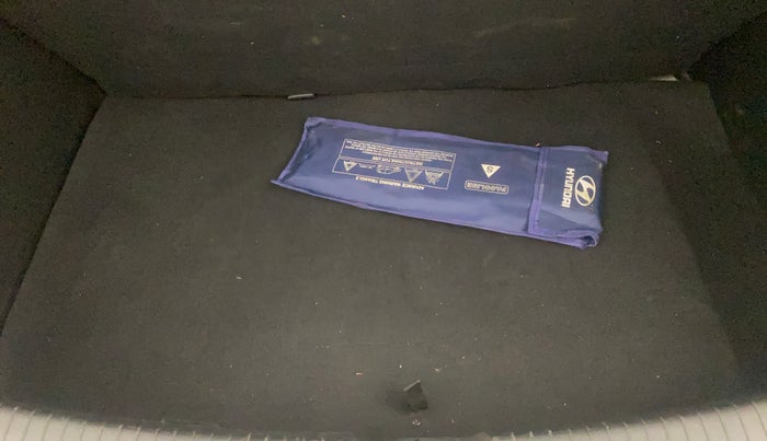 2017 Hyundai Grand i10 MAGNA AT 1.2 KAPPA VTVT, Petrol, Automatic, 17,014 km, Boot Inside