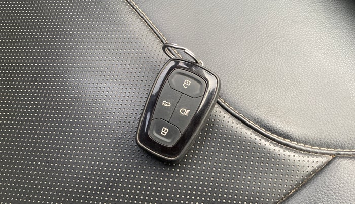 2022 Tata TIGOR XZ PLUS CNG, CNG, Manual, 75,845 km, Key Close Up