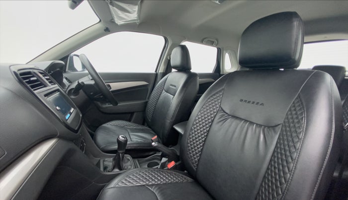 2017 Maruti Vitara Brezza ZDI, Diesel, Manual, 64,285 km, Right Side Front Door Cabin
