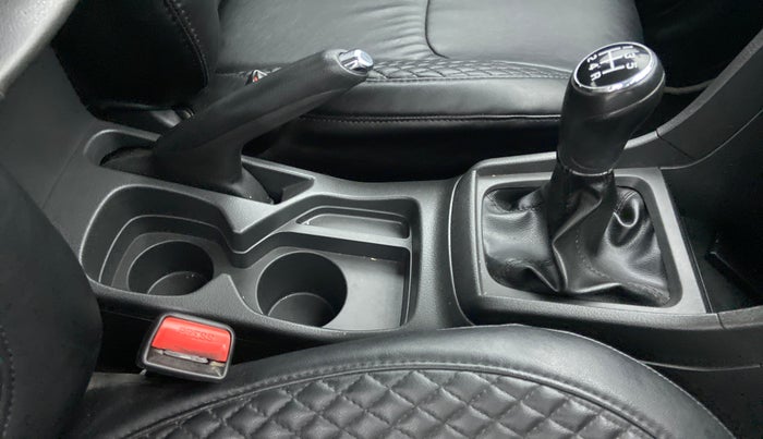2017 Maruti Vitara Brezza ZDI, Diesel, Manual, 64,285 km, Gear Lever