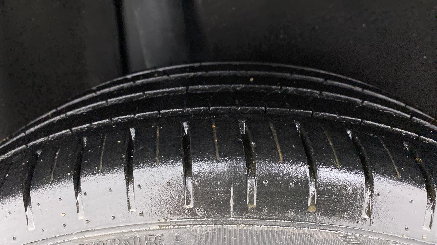 2019 Maruti Baleno ALPHA CVT PETROL 1.2, Petrol, Automatic, 50,056 km, Right Rear Tyre Tread