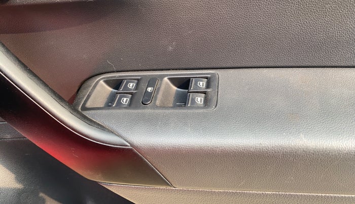 2020 Volkswagen Polo HIGHLINE PLUS 1.0L TSI, Petrol, Manual, 38,695 km, Driver Side Door Panels Control