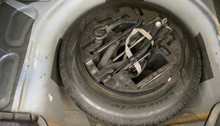 2016 Volkswagen Ameo HIGHLINE1.2L, Petrol, Manual, 50,541 km, Spare Tyre