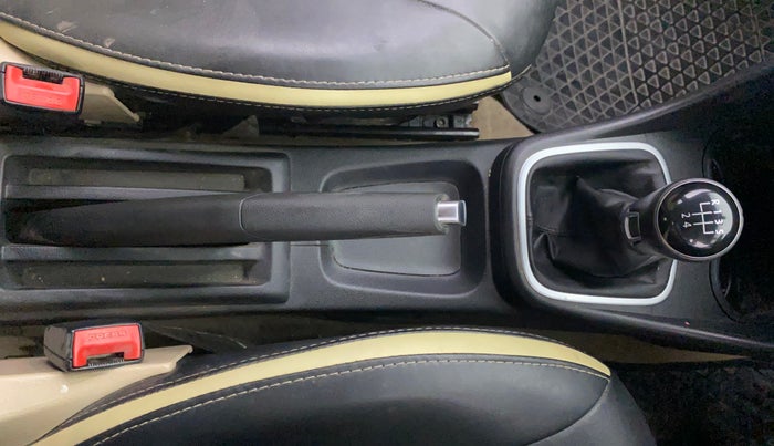 2016 Volkswagen Ameo HIGHLINE1.2L, Petrol, Manual, 50,541 km, Gear Lever