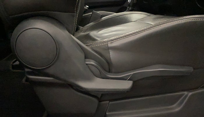 2019 Maruti XL6 ALPHA AT, Petrol, Automatic, 72,585 km, Driver Side Adjustment Panel