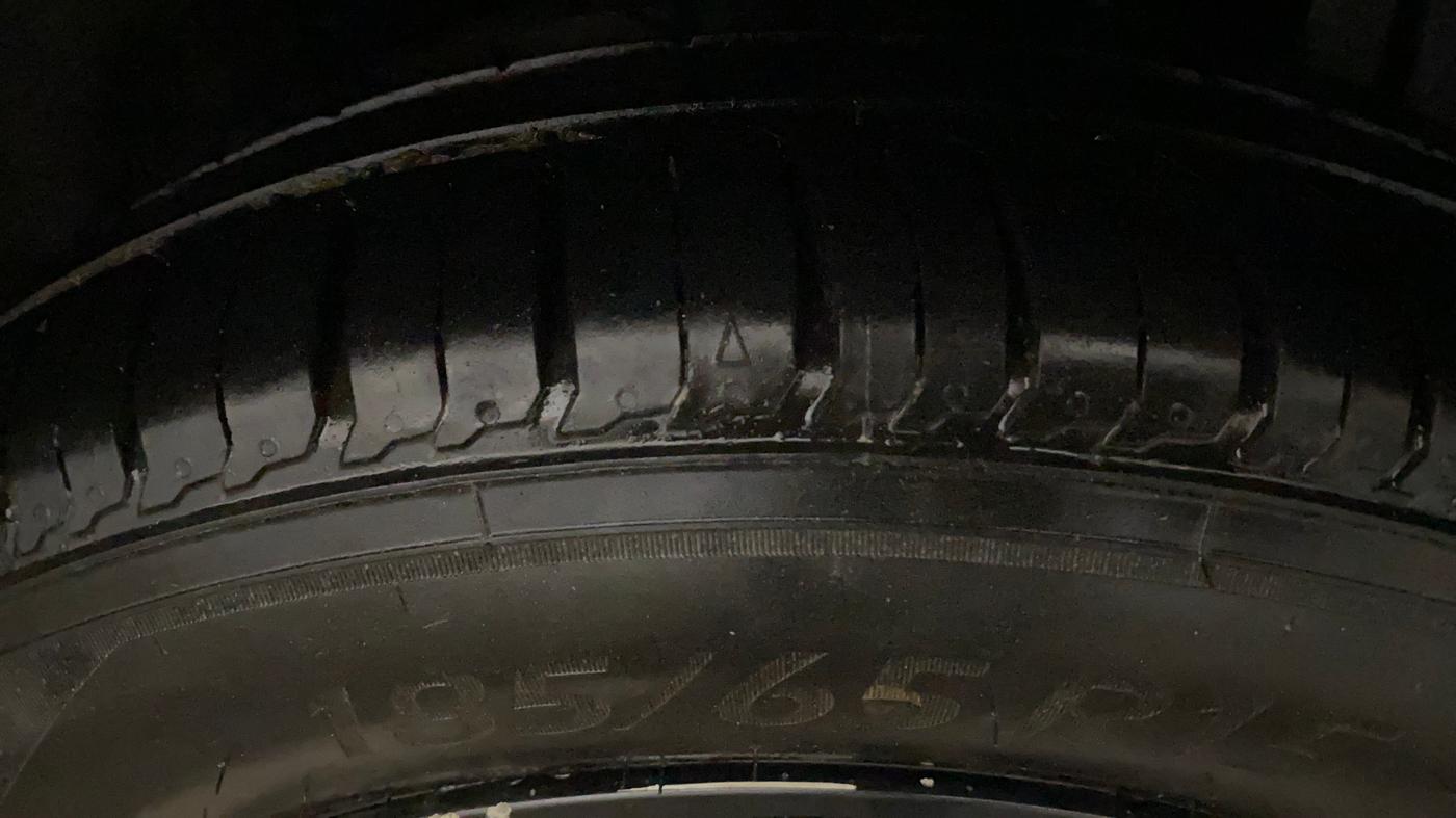 2019 Maruti XL6 ALPHA AT, Petrol, Automatic, 72,585 km, Left Rear Tyre Tread