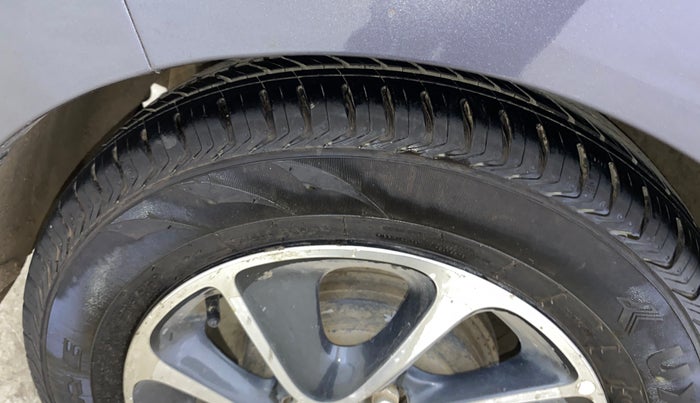 2017 Hyundai Grand i10 ASTA 1.2 KAPPA VTVT, CNG, Manual, 38,264 km, Right Rear Tyre Tread