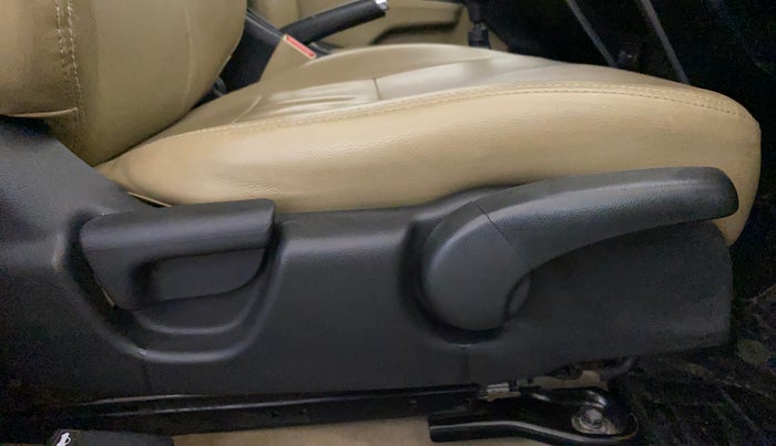 2017 Honda City 1.5L I-VTEC V MT, Petrol, Manual, 96,192 km, Driver Side Adjustment Panel