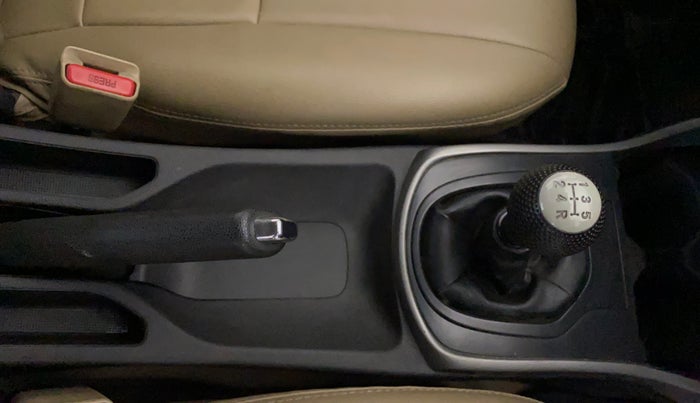 2017 Honda City 1.5L I-VTEC V MT, Petrol, Manual, 96,192 km, Gear Lever