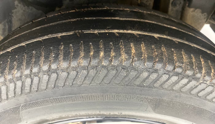 2013 Maruti Swift Dzire VXI, Petrol, Manual, 56,850 km, Left Rear Tyre Tread
