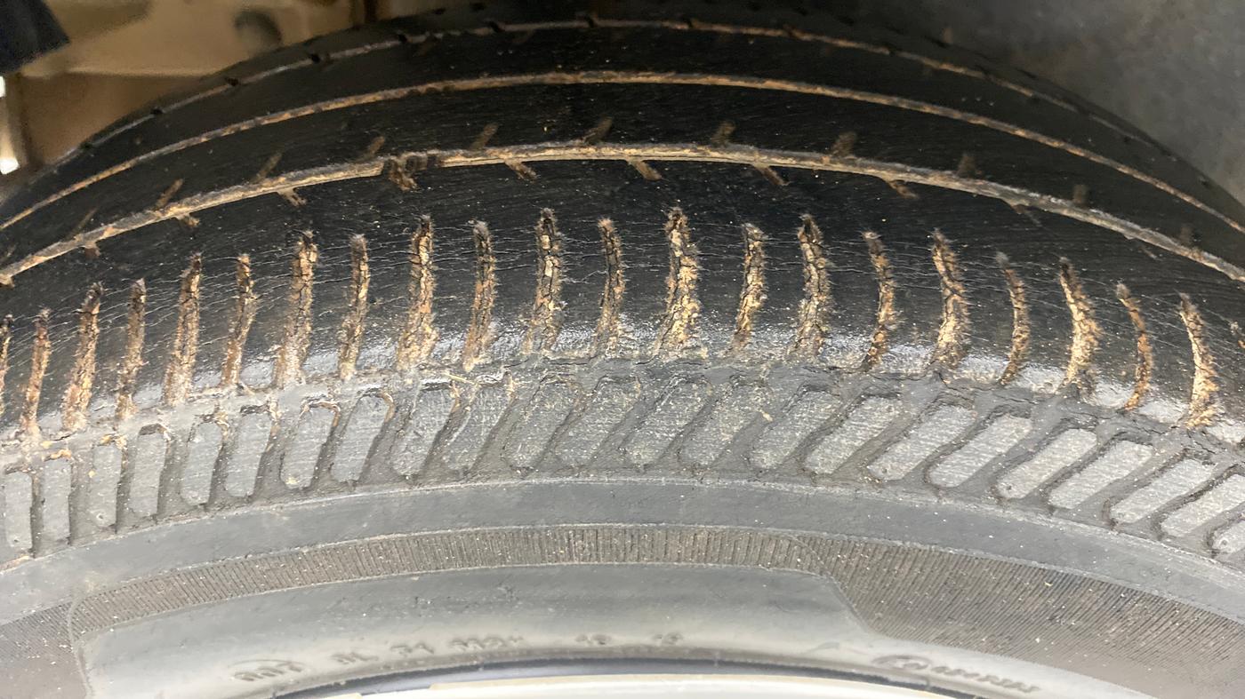 2013 Maruti Swift Dzire VXI, Petrol, Manual, 56,850 km, Right Rear Tyre Tread