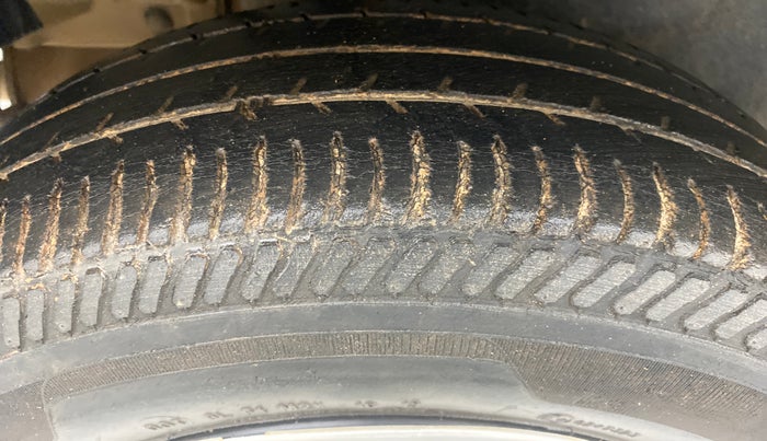 2013 Maruti Swift Dzire VXI, Petrol, Manual, 56,850 km, Right Rear Tyre Tread