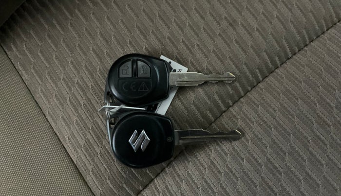 2021 Maruti Ciaz DELTA 1.5 SHVS MT PETROL, Petrol, Manual, 53,621 km, Key Close Up