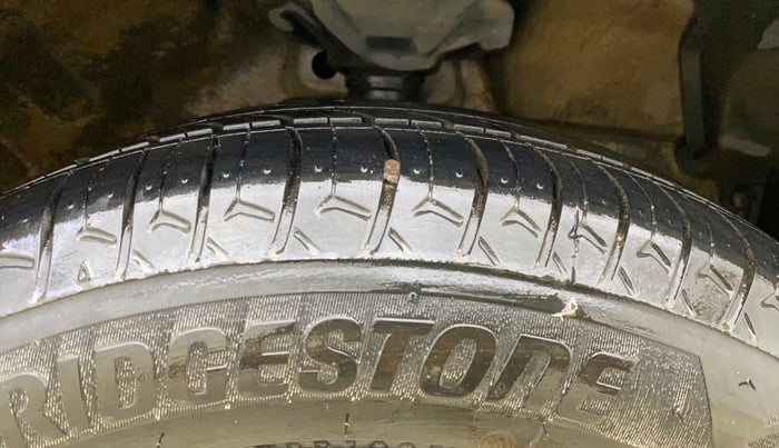2015 Maruti Celerio VXI CNG, CNG, Manual, 50,251 km, Right Front Tyre Tread