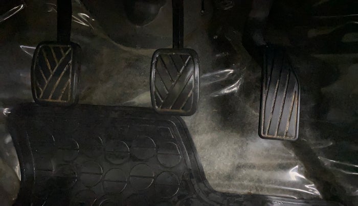 2015 Maruti Celerio VXI CNG, CNG, Manual, 50,251 km, Pedals