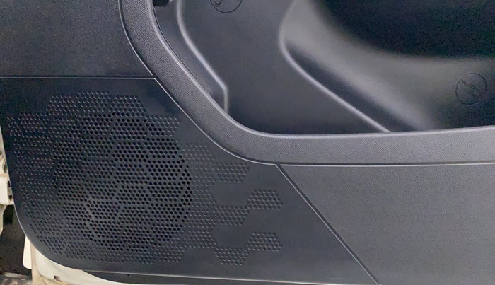 2022 Tata NEXON XM SUNROOF DIESEL, Diesel, Manual, 74,469 km, Speaker